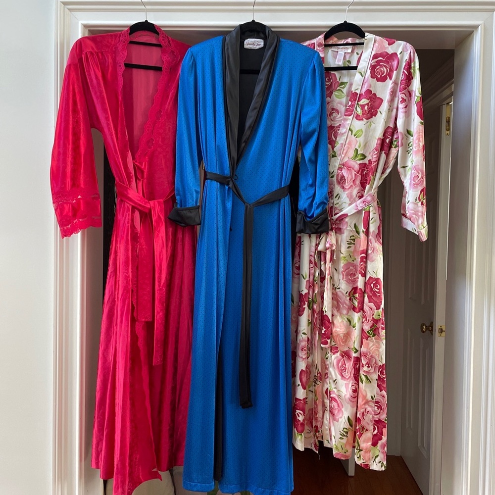 Vintage Robes Size S/M Vanity Fair Lord & Taylor